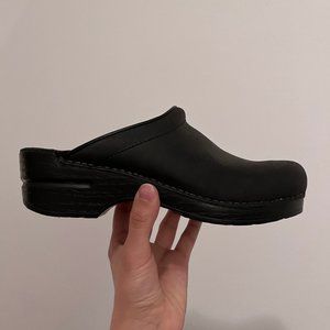 Dankso Sonja Clog - Black Oiled Leather Size 39